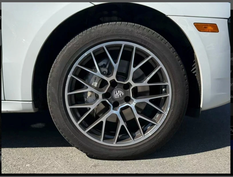 2017 Porsche Macan - Image 19 of 20