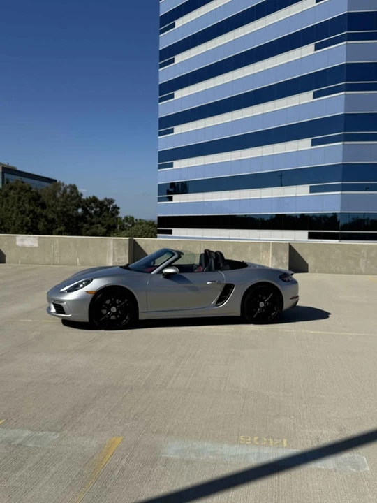 2017 Porsche 718 Boxster - Image 8 of 12