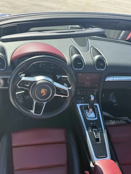 2017 Porsche 718 Boxster - Image 11 of 12
