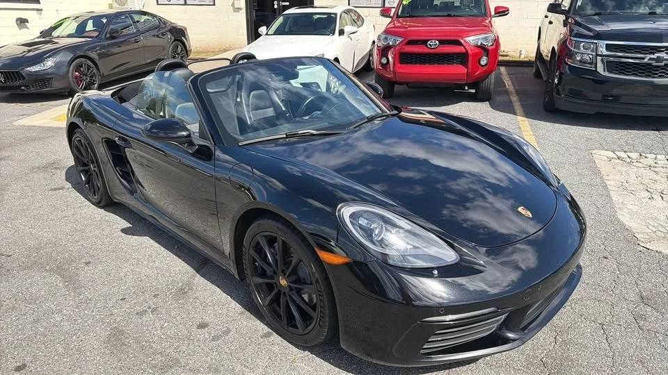 2017 Porsche 718 Boxster - Image 16 of 20