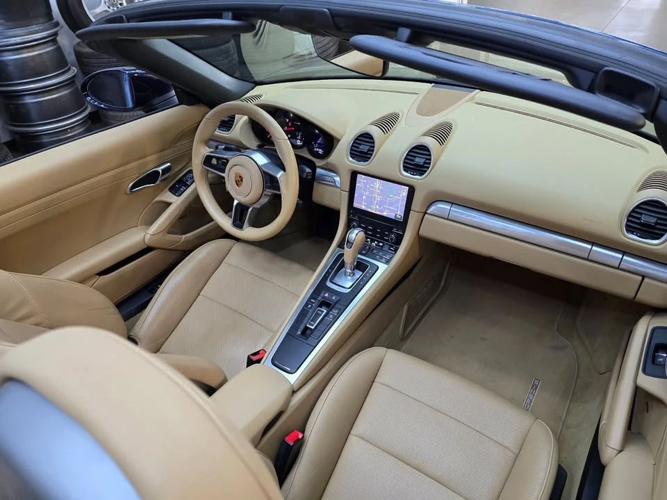 2017 Porsche 718 Boxster - Image 17 of 18