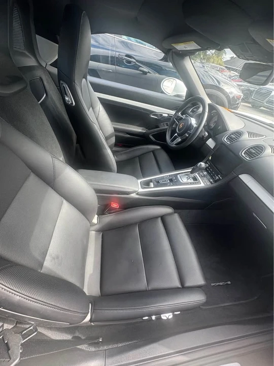 2017 Porsche 718 Boxster - Image 7 of 7