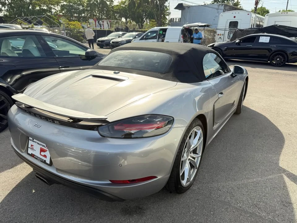 2017 Porsche 718 Boxster - Image 4 of 11