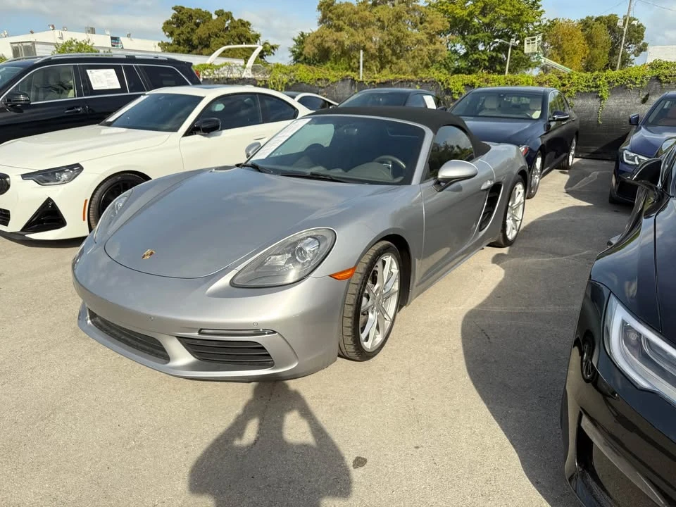 2017 Porsche 718 Boxster - Image 2 of 11