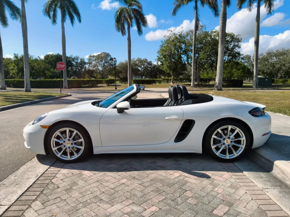 2017 Porsche 718 Boxster - Image 10 of 20