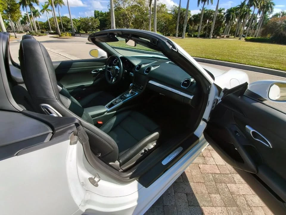 2017 Porsche 718 Boxster - Image 7 of 20