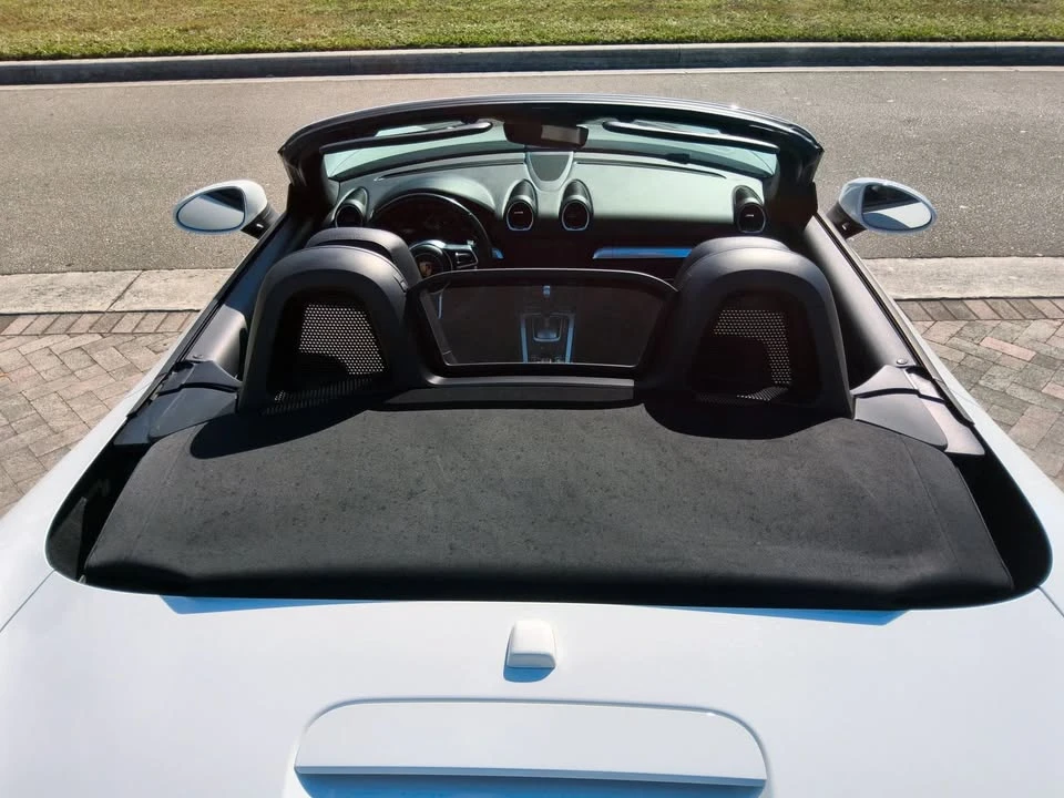 2017 Porsche 718 Boxster - Image 9 of 20