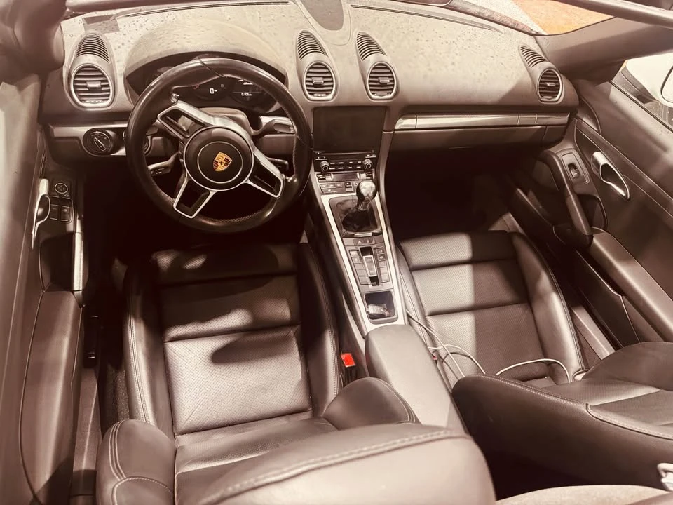 2017 Porsche 718 Boxster - Image 11 of 14