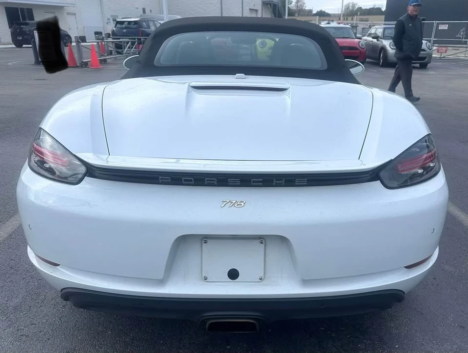 2017 Porsche 718 Boxster - Image 4 of 10