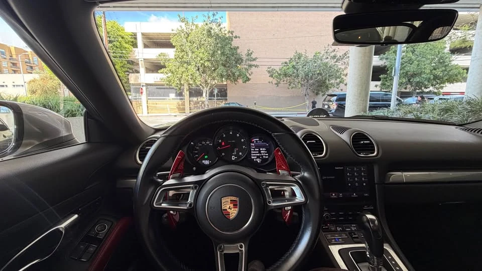 2017 Porsche 718 Boxster - Image 8 of 10