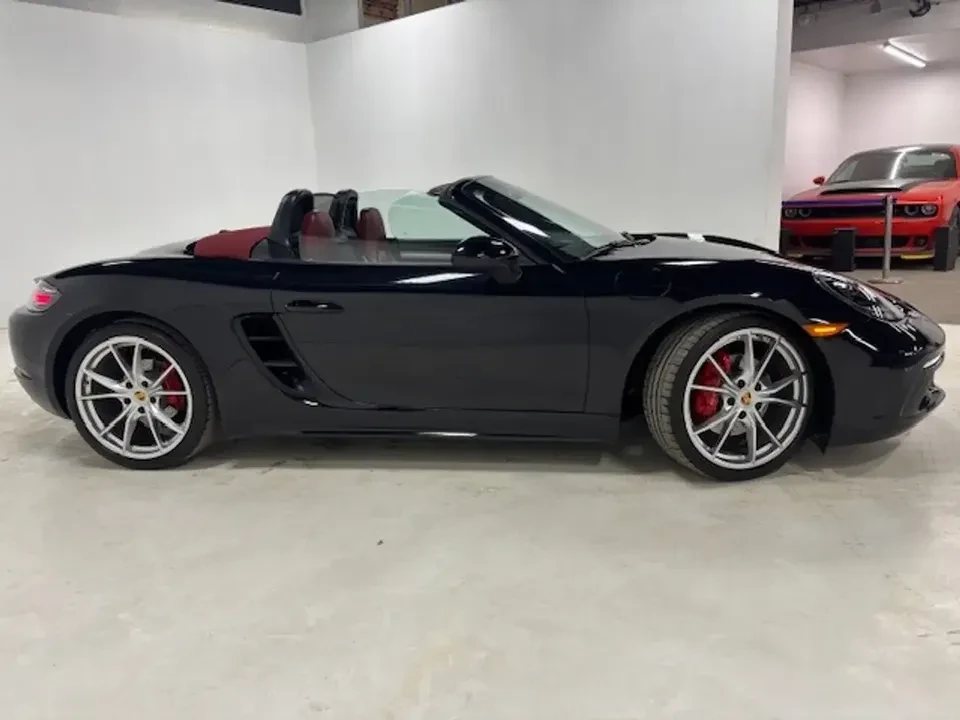 2017 Porsche 718 Boxster - Image 9 of 20