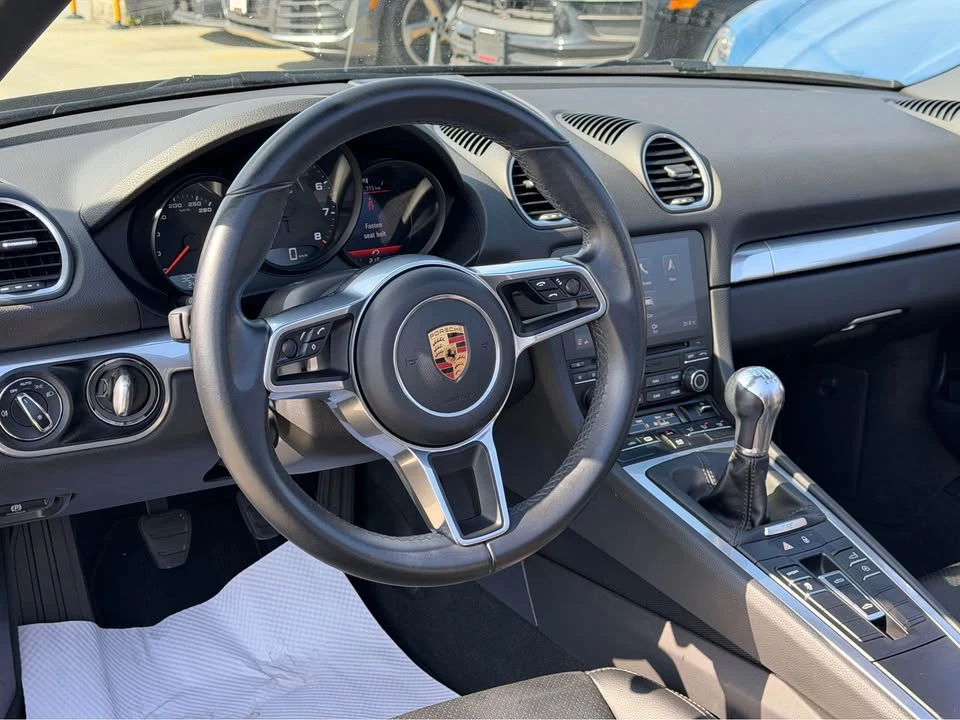 2017 Porsche 718 Boxster - Image 11 of 19