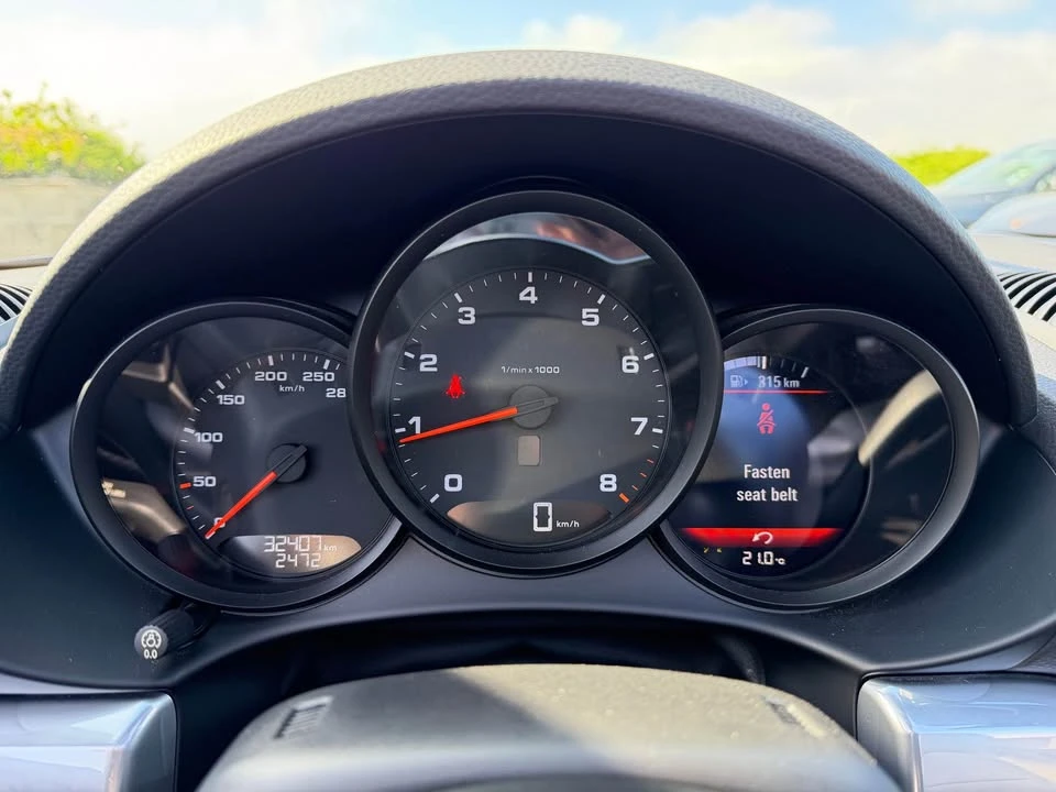2017 Porsche 718 Boxster - Image 16 of 19
