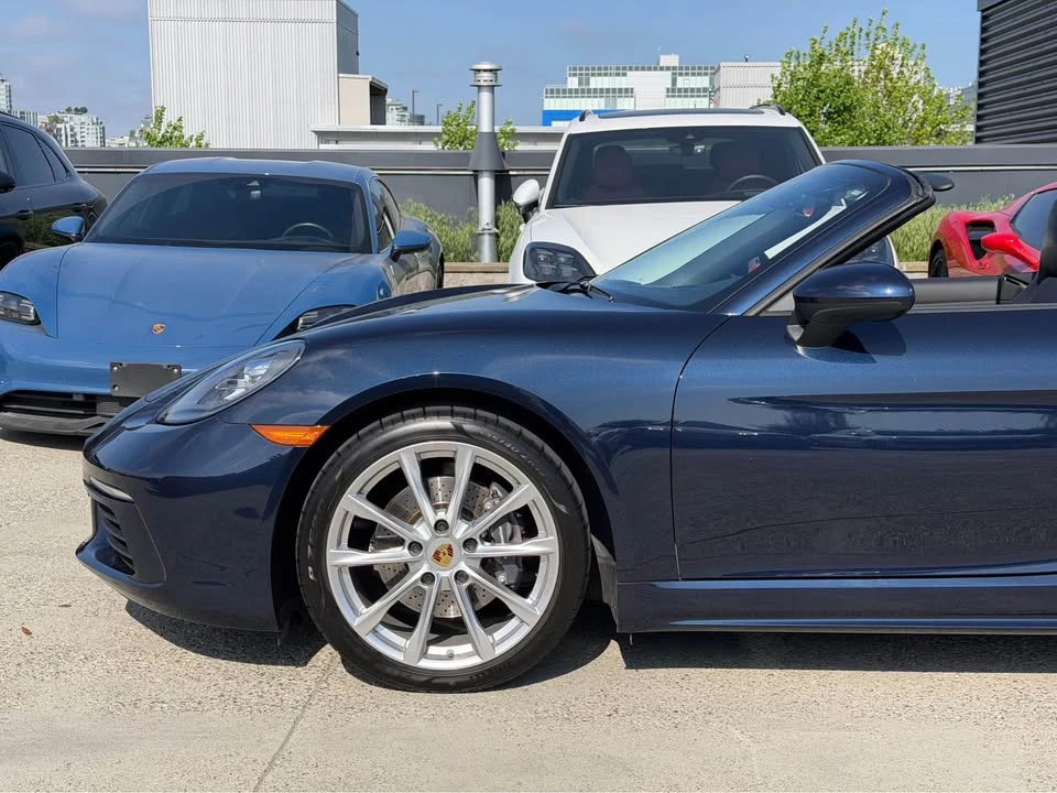 2017 Porsche 718 Boxster - Image 8 of 19