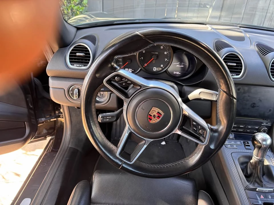 2017 Porsche 718 Boxster - Image 10 of 11