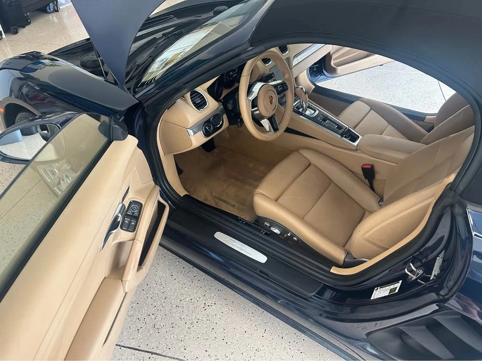 2017 Porsche 718 Boxster - Image 9 of 15
