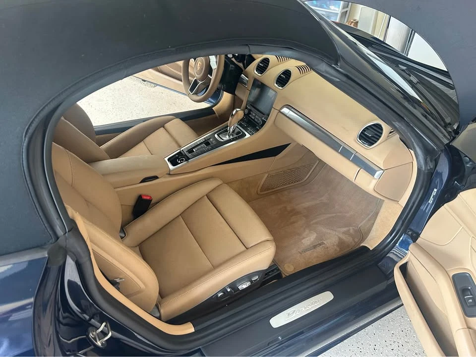 2017 Porsche 718 Boxster - Image 13 of 15