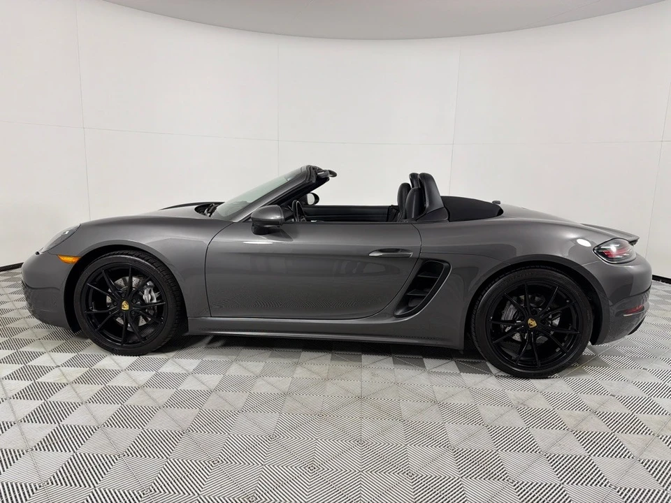 2017 Porsche 718 Boxster - Image 9 of 12