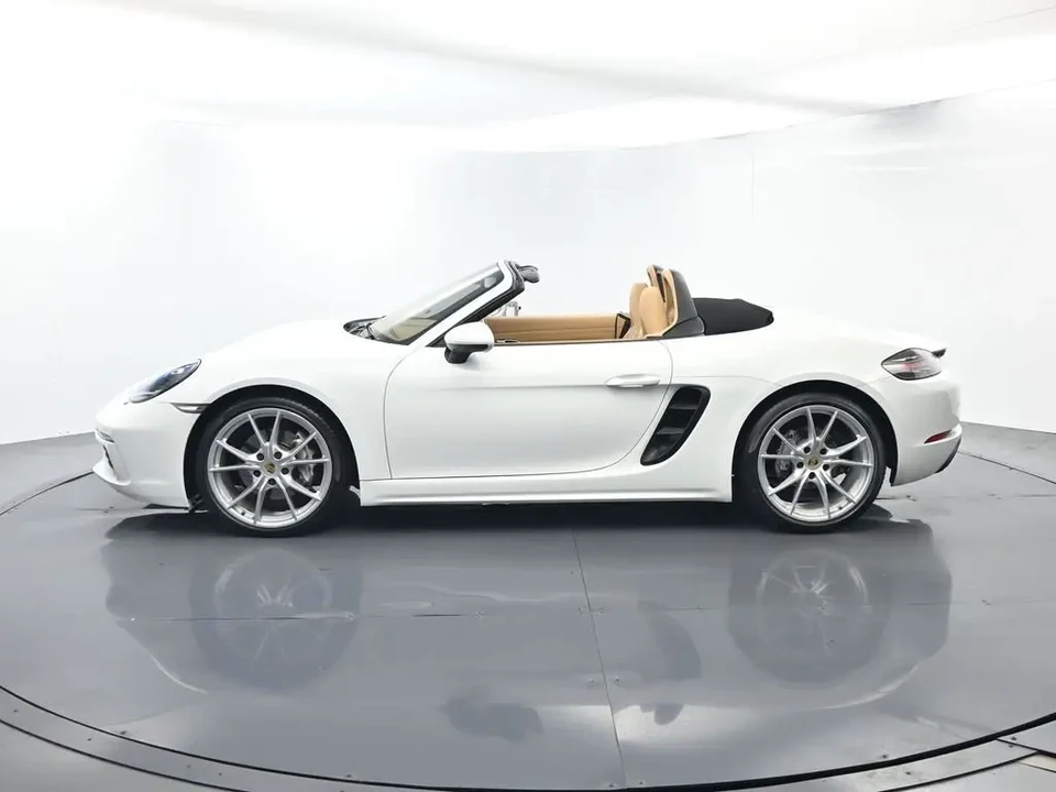 2017 Porsche 718 Boxster - Image 2 of 7