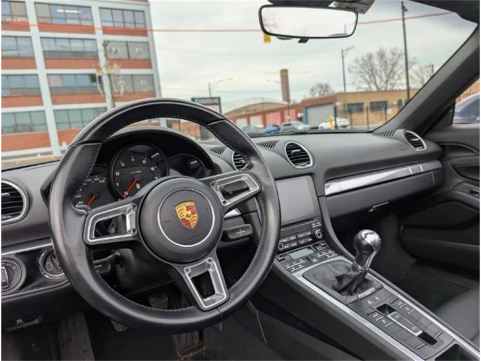 2017 Porsche 718 Boxster - Image 6 of 12