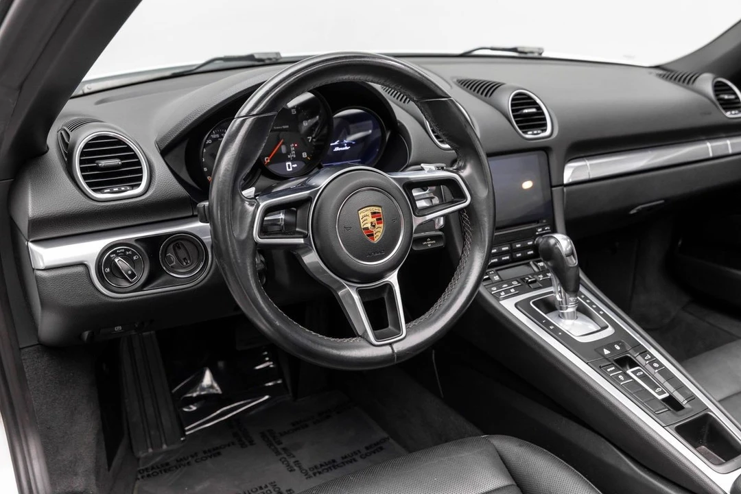 2017 Porsche 718 Boxster - Image 18 of 31