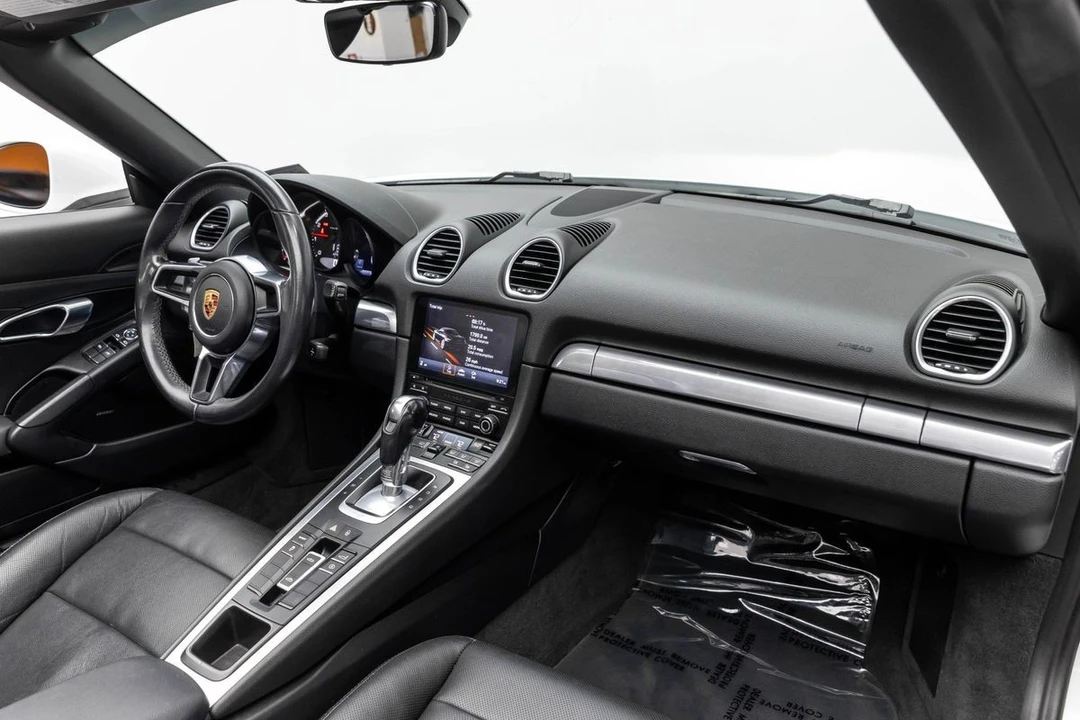 2017 Porsche 718 Boxster - Image 19 of 31