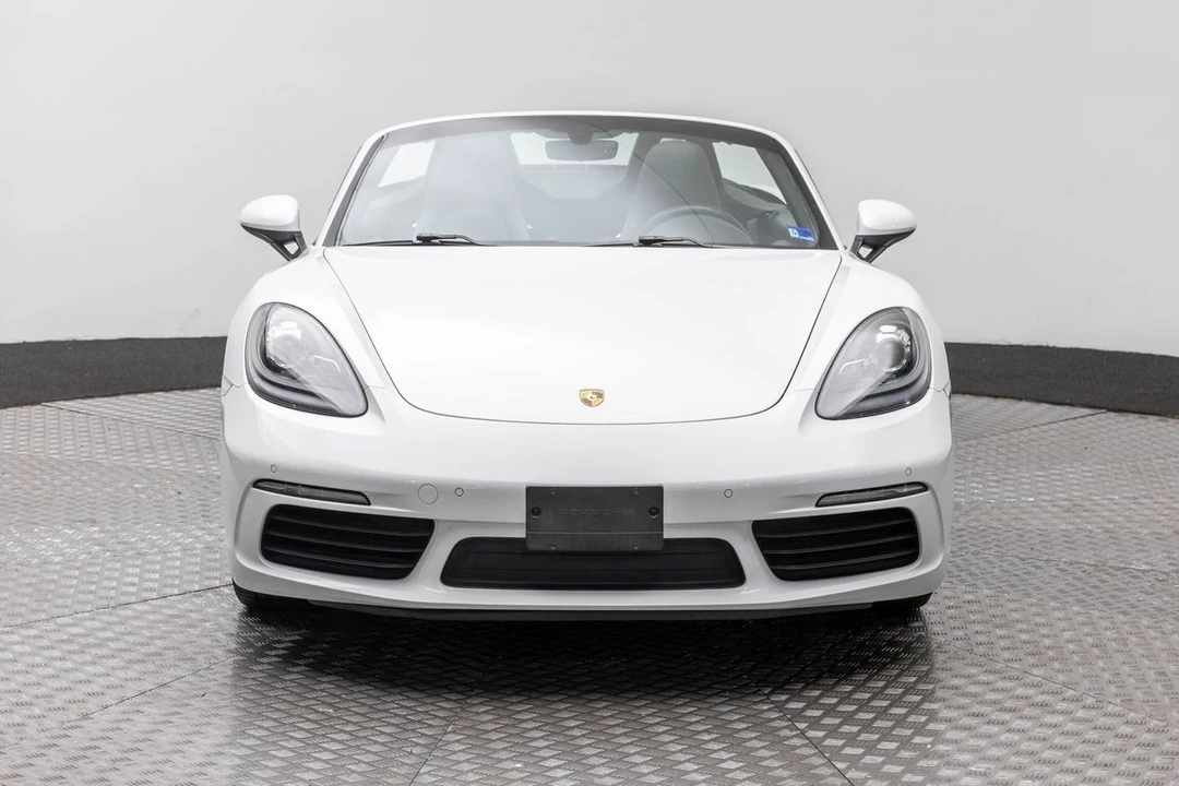 2017 Porsche 718 Boxster - Image 2 of 31