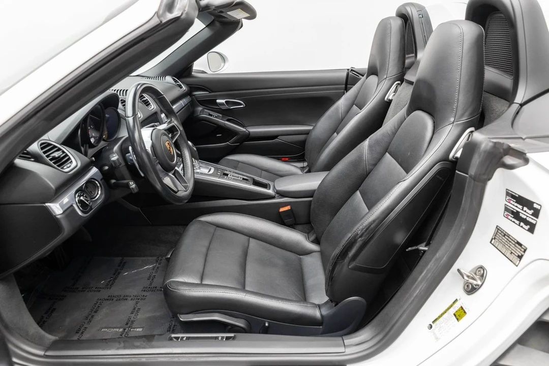 2017 Porsche 718 Boxster - Image 15 of 31