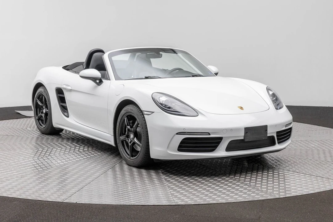 2017 Porsche 718 Boxster - Image 3 of 31
