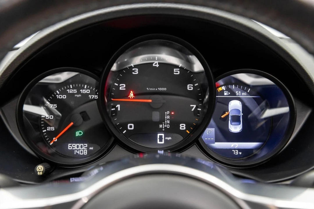 2017 Porsche 718 Boxster - Image 25 of 31
