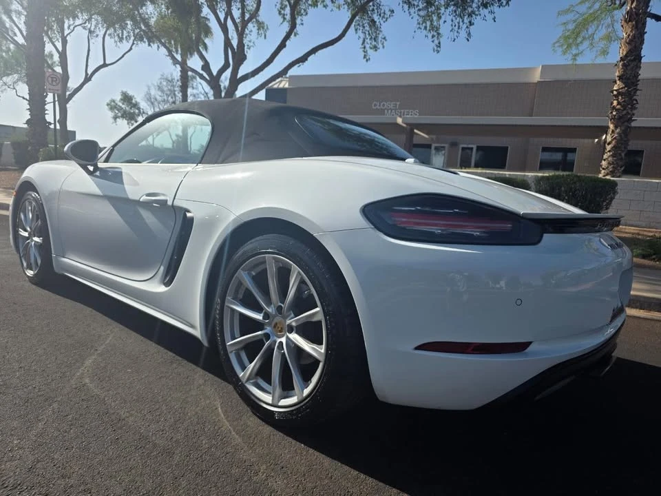 2017 Porsche 718 Boxster - Image 9 of 20