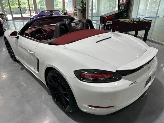 2017 Porsche 718 Boxster - Image 11 of 20