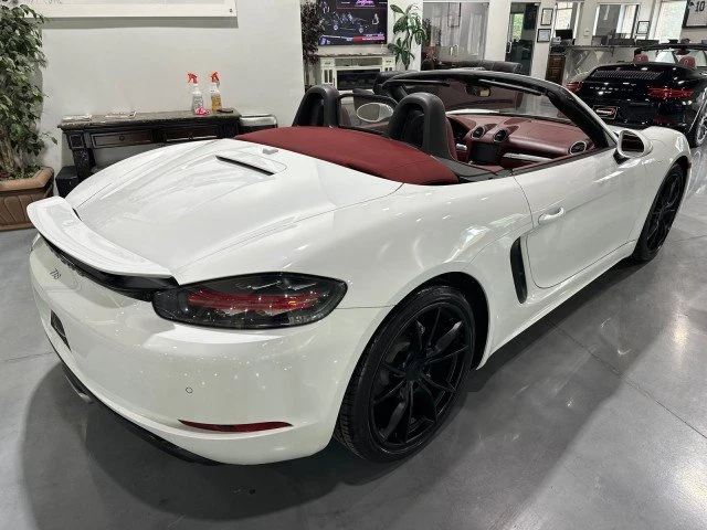2017 Porsche 718 Boxster - Image 13 of 20