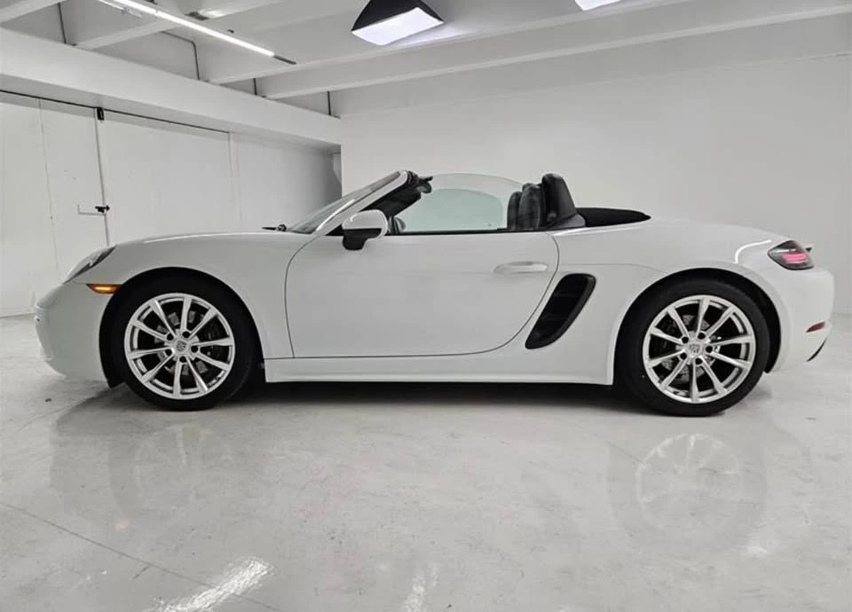 2017 Porsche 718 Boxster - Image 2 of 8