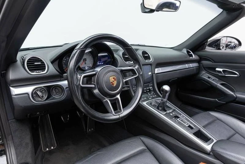 2017 Porsche 718 Boxster - Image 18 of 20
