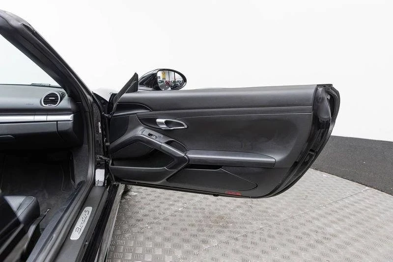 2017 Porsche 718 Boxster - Image 15 of 20