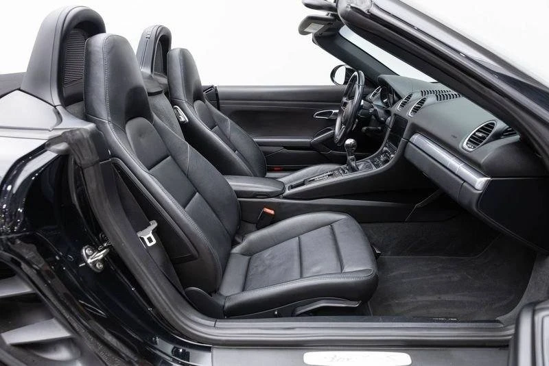 2017 Porsche 718 Boxster - Image 17 of 20