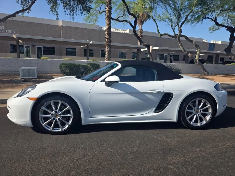 2017 Porsche 718 Boxster - Image 11 of 20