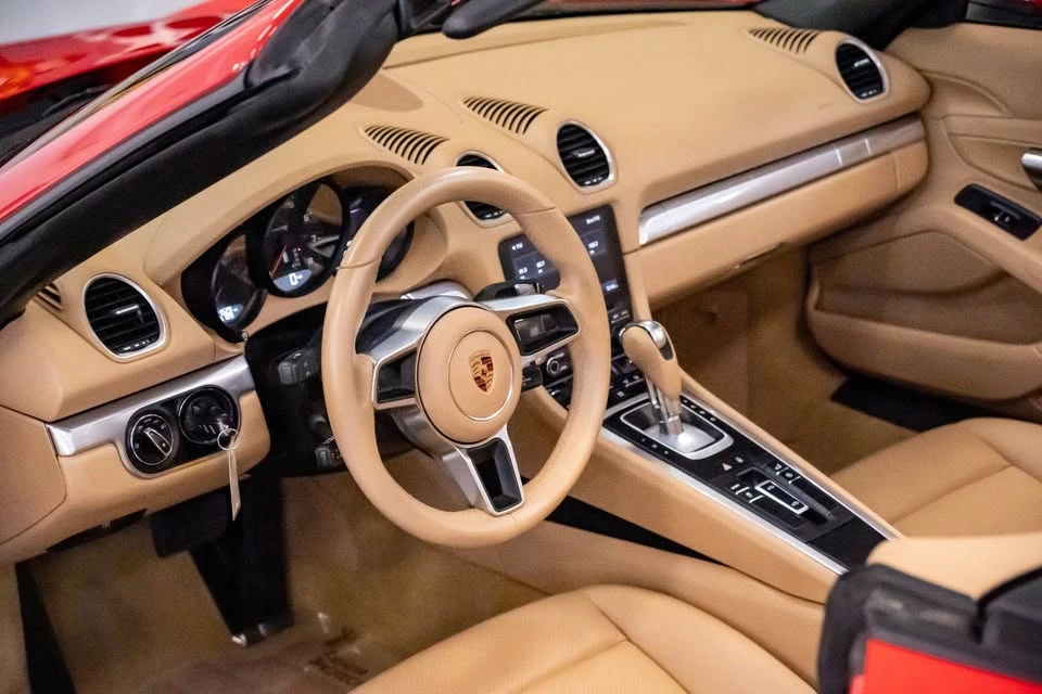 2017 Porsche 718 Boxster - Image 12 of 20