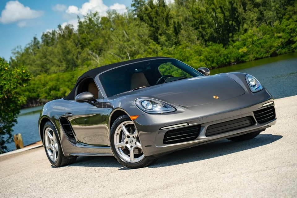2017 Porsche 718 Boxster - Image 16 of 20