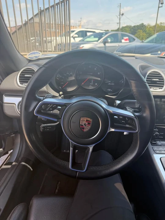 2017 Porsche 718 Boxster - Image 5 of 10