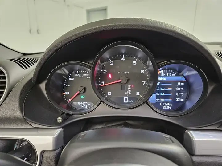 2017 Porsche 718 Boxster - Image 11 of 15