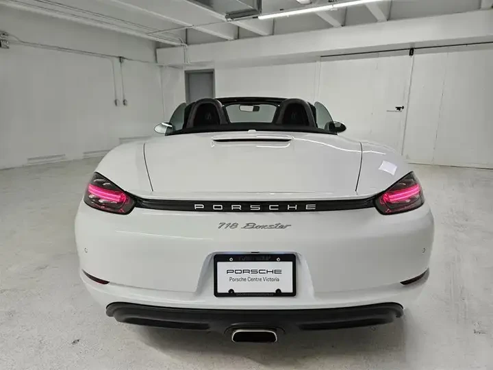 2017 Porsche 718 Boxster - Image 10 of 15