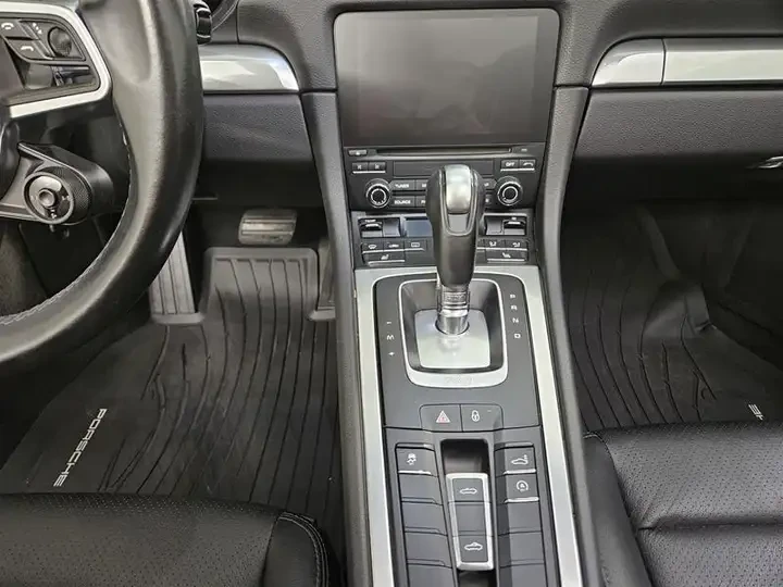 2017 Porsche 718 Boxster - Image 7 of 15