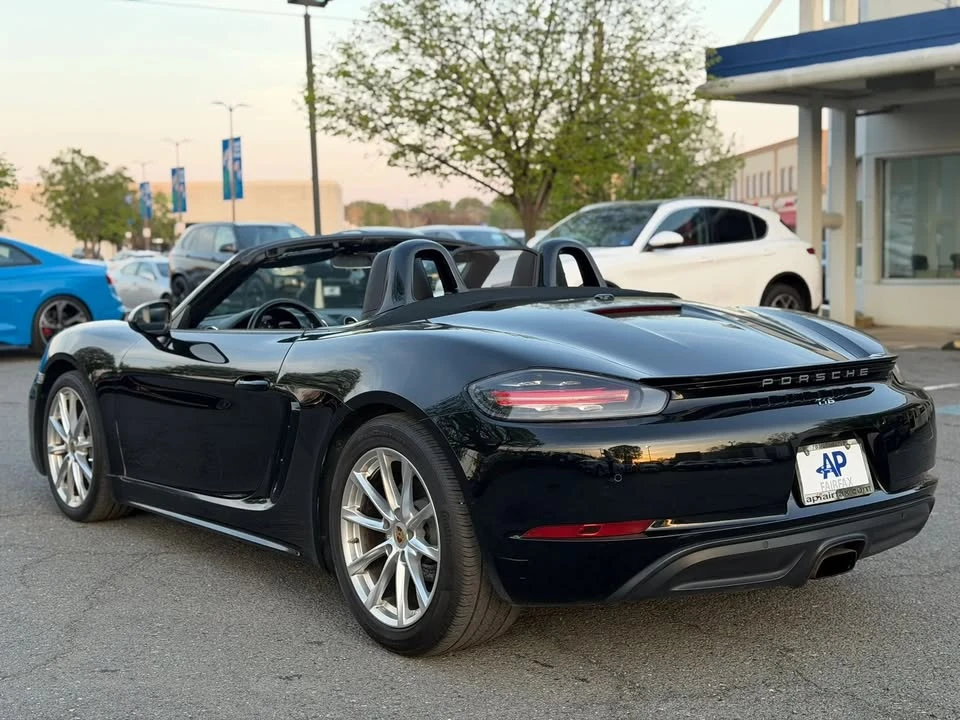 2017 Porsche 718 Boxster - Image 8 of 20