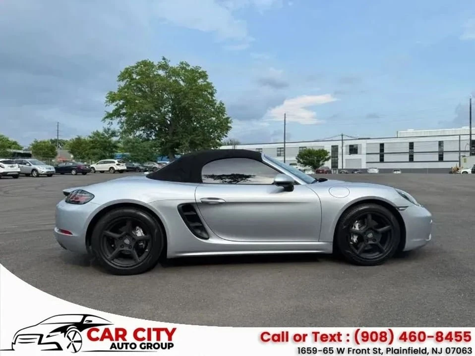 2017 Porsche 718 Boxster - Image 9 of 20