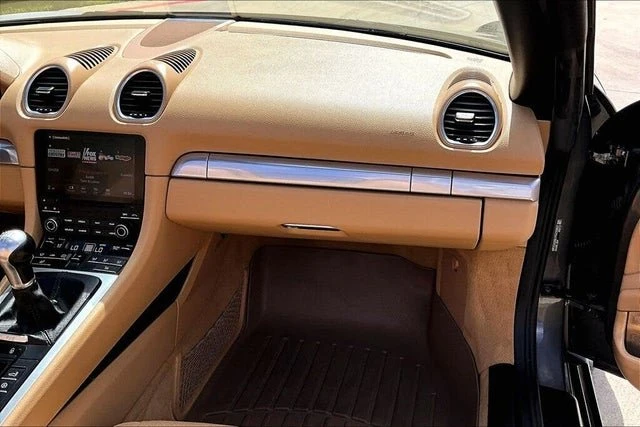 2017 Porsche 718 Boxster - Image 15 of 20