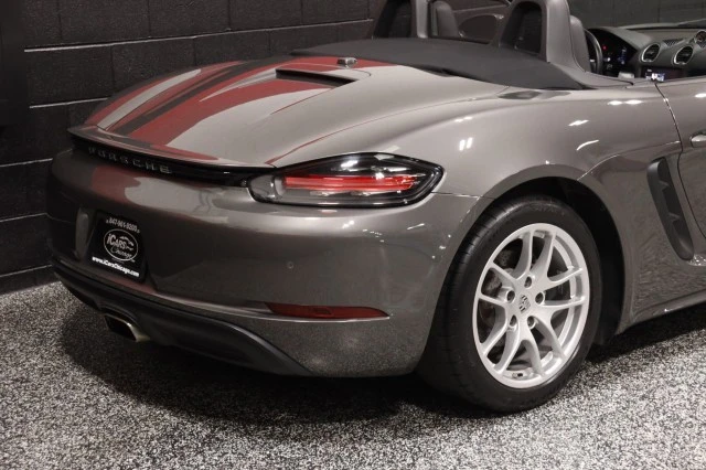 2017 Porsche 718 Boxster - Image 9 of 24