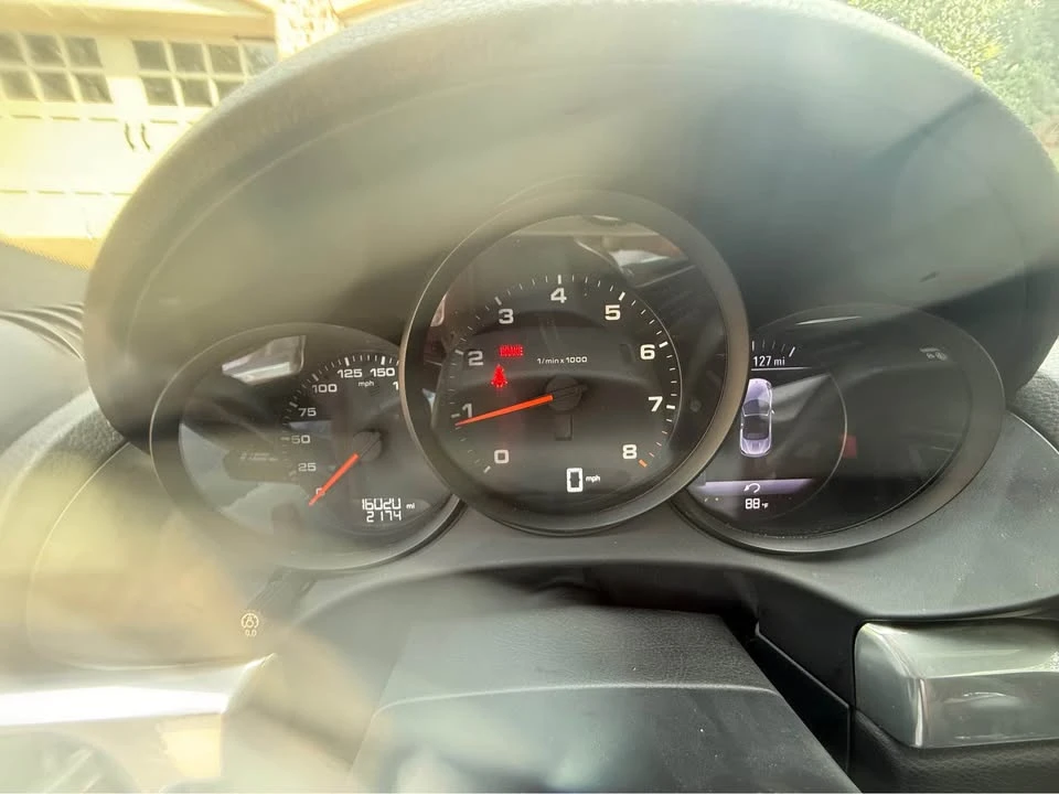 2017 Porsche 718 Boxster - Image 5 of 6