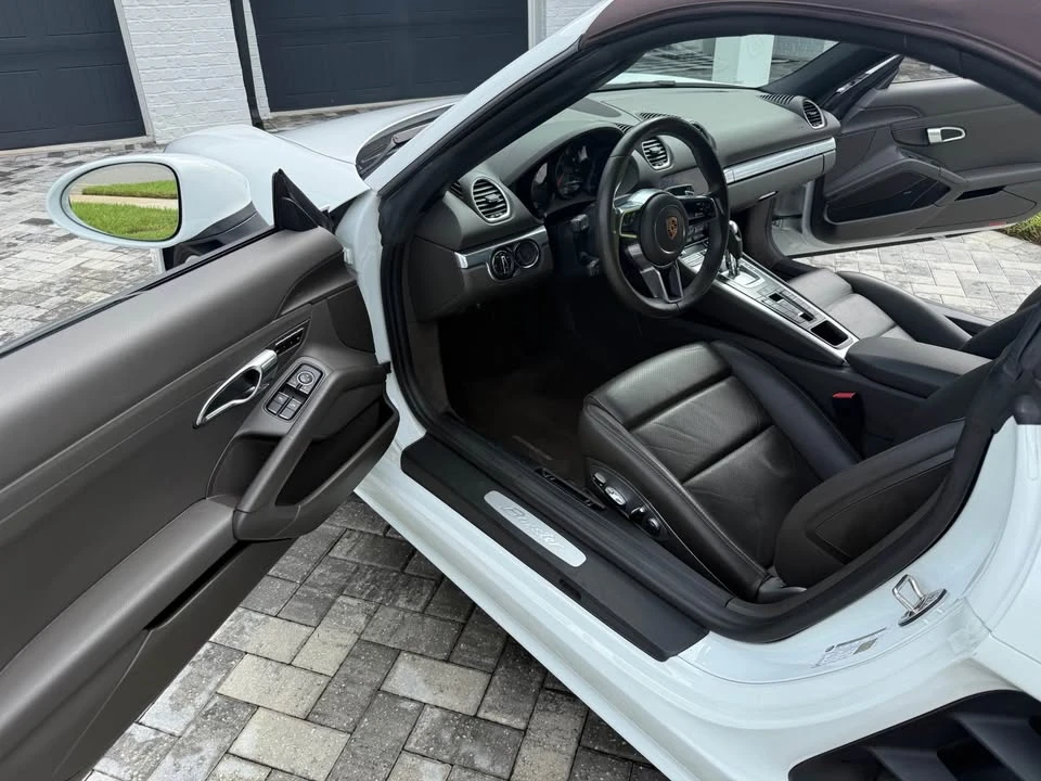 2017 Porsche 718 Boxster - Image 5 of 12